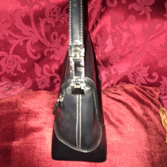 Guess Small Handbag - Picture 6 of 7